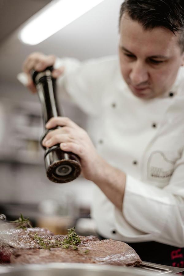 Dorfhotel Beludei Santa Cristina Val Gardena エクステリア 写真