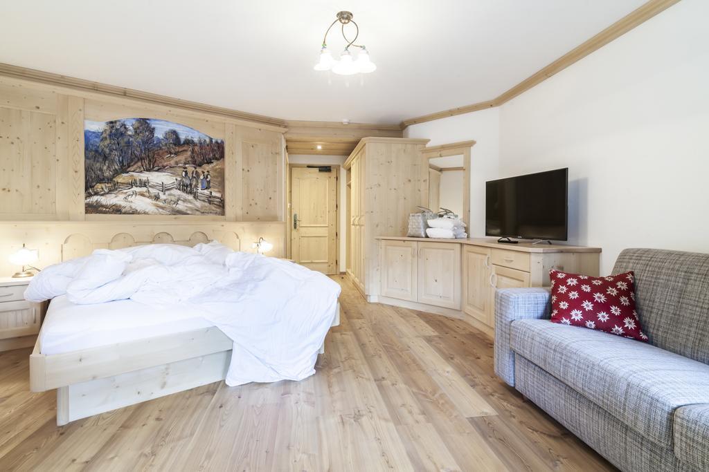 Dorfhotel Beludei Santa Cristina Val Gardena 部屋 写真