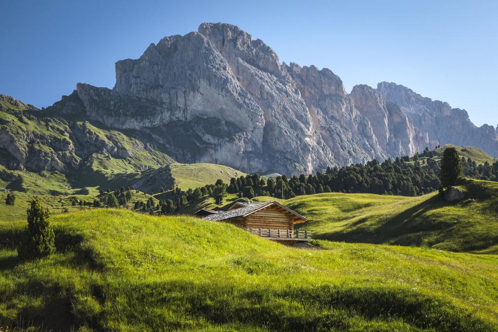 Dorfhotel Beludei Santa Cristina Val Gardena エクステリア 写真