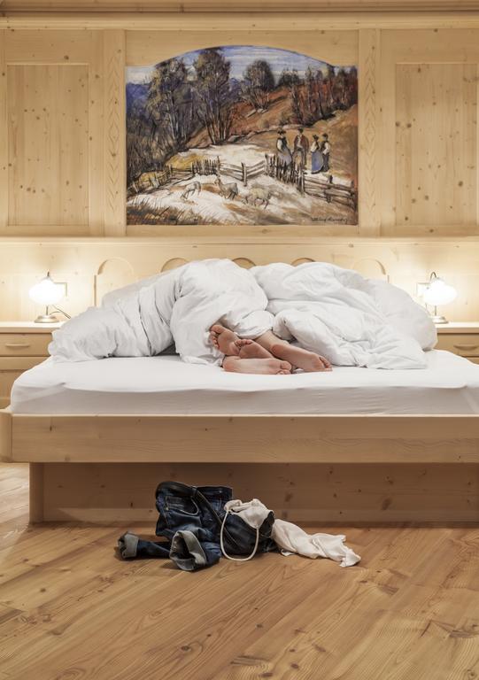 Dorfhotel Beludei Santa Cristina Val Gardena エクステリア 写真