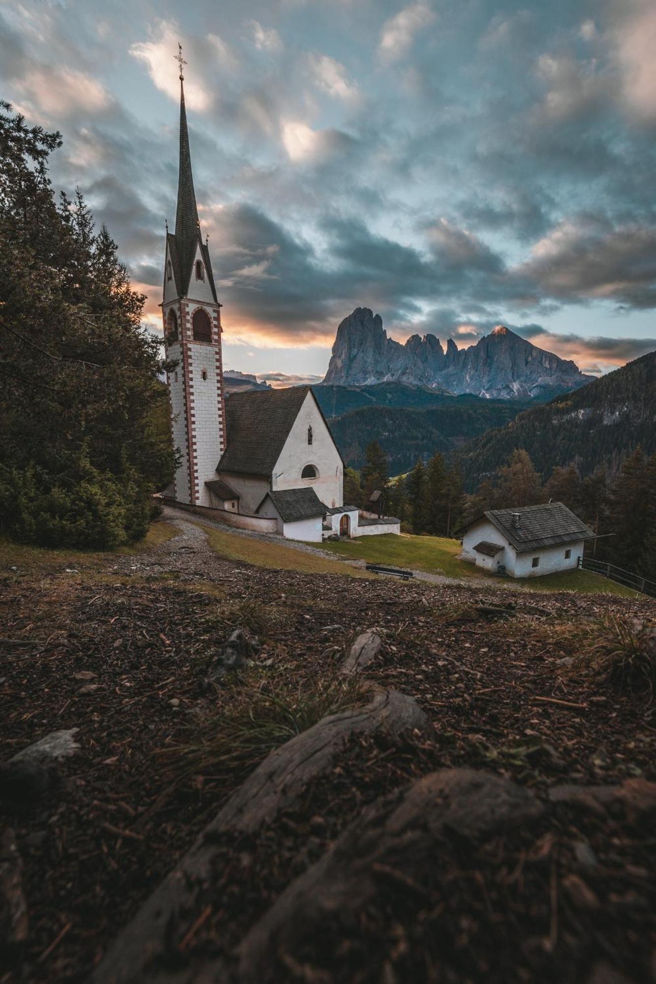 Dorfhotel Beludei Santa Cristina Val Gardena エクステリア 写真