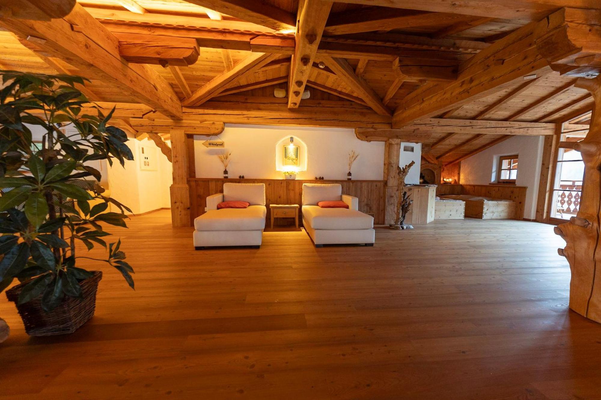 Dorfhotel Beludei Santa Cristina Val Gardena エクステリア 写真