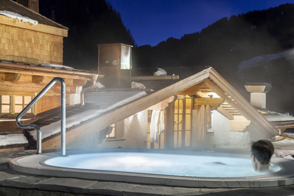 Dorfhotel Beludei Santa Cristina Val Gardena エクステリア 写真