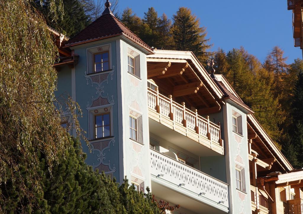Dorfhotel Beludei Santa Cristina Val Gardena エクステリア 写真