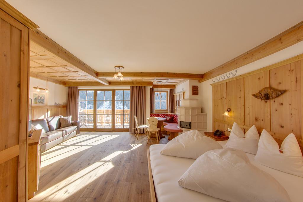 Dorfhotel Beludei Santa Cristina Val Gardena 部屋 写真